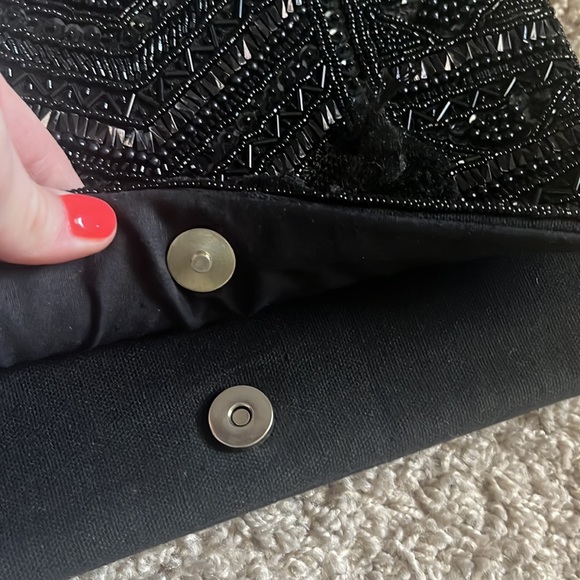 Black Beaded Cross Body Purse - Picture 6 of 7